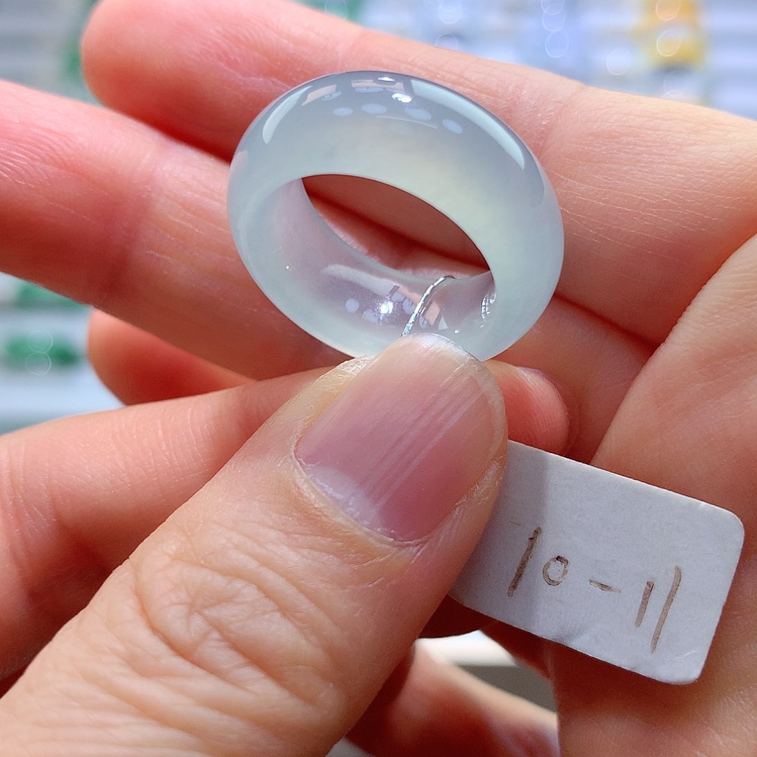 翡翠戒指未镶嵌10-11号