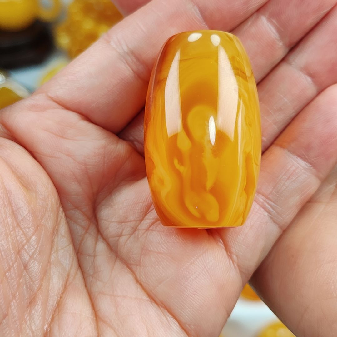 蜜蜡吊坠(赠链)未镶嵌