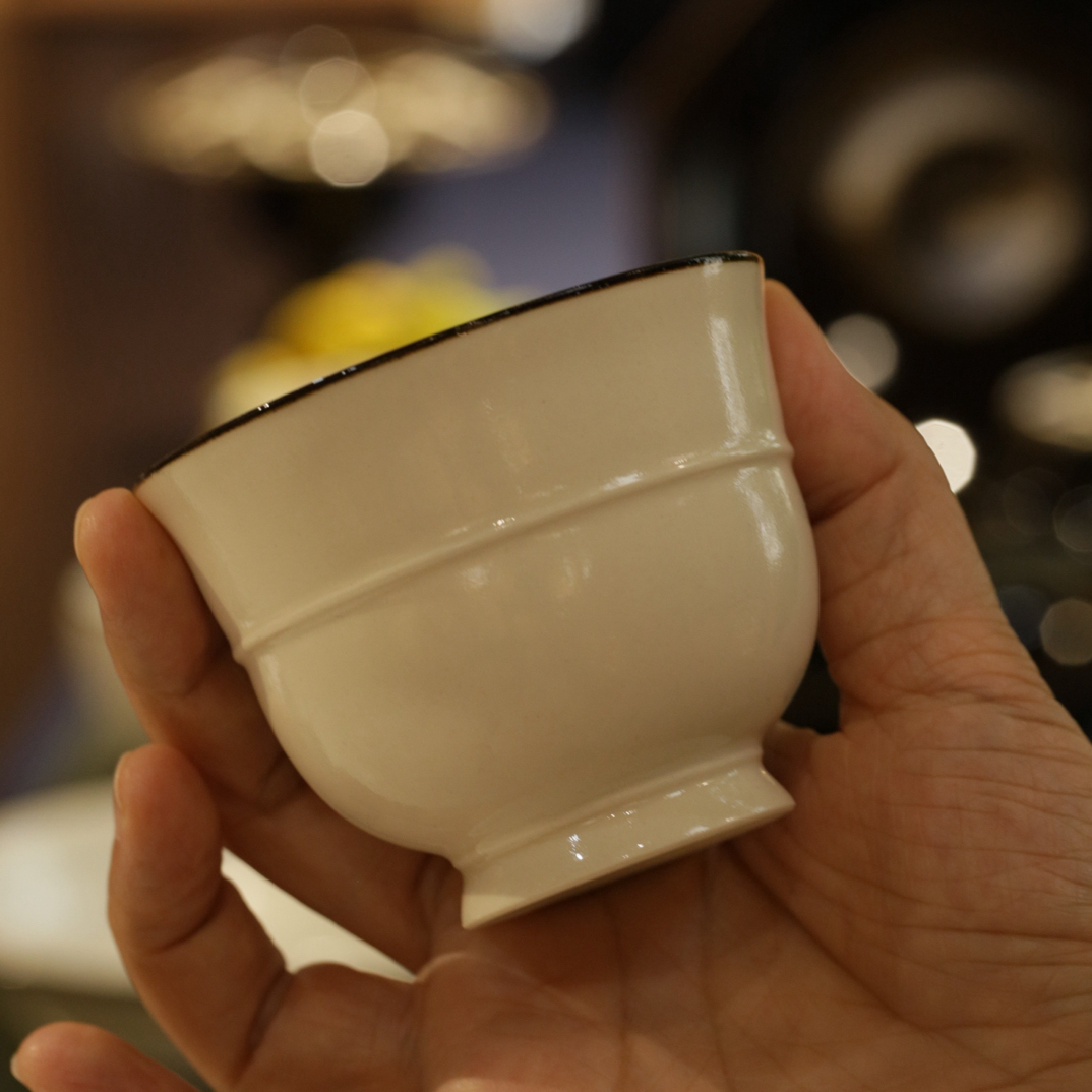 豆勇手作白釉炫纹仰钟杯