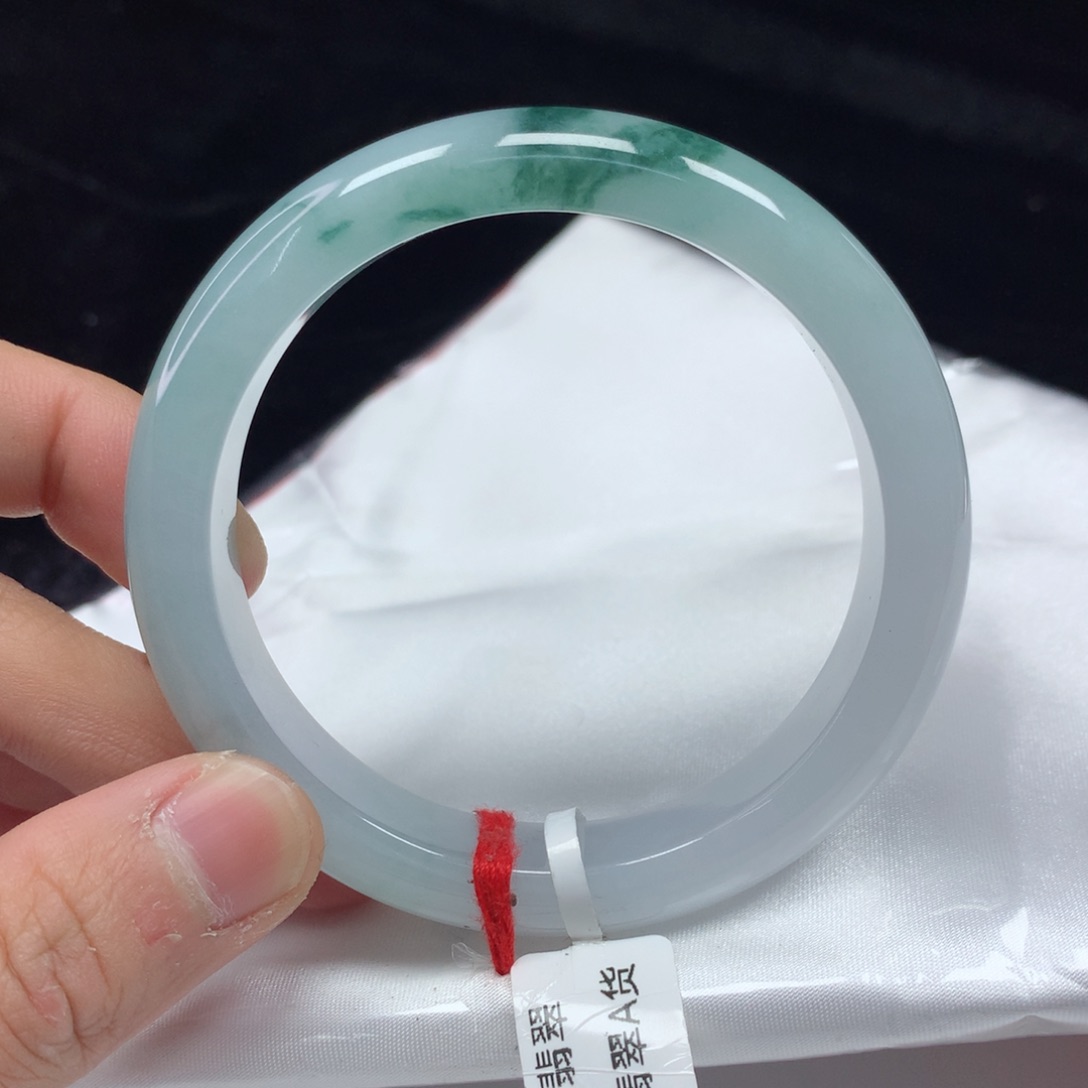 翡翠手镯（圆镯）未镶嵌58.5