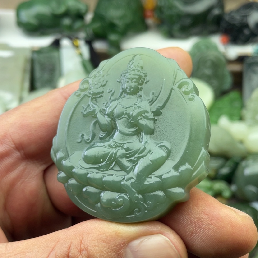 和田玉未镶嵌颈饰