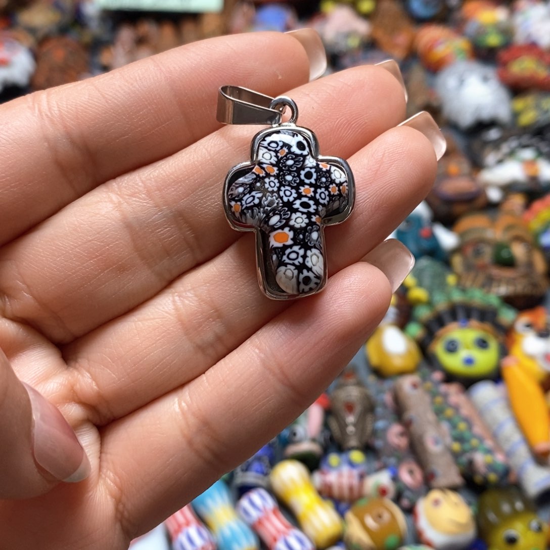 琉璃颈饰印度尼西亚十字吊坠