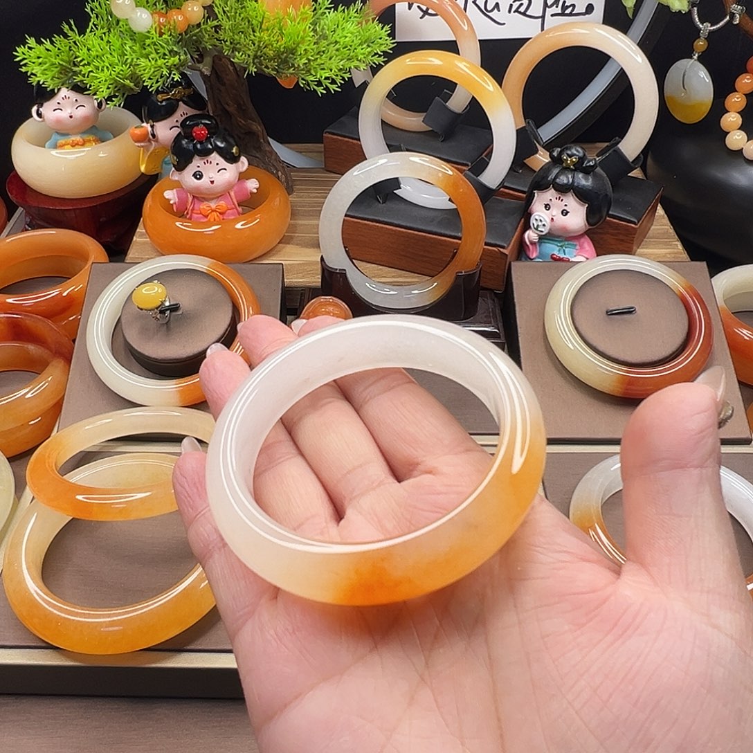 石英质玉（黄龙玉）未镶嵌手镯包容福利58