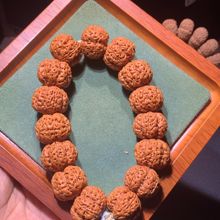 手串金刚菩提23+玲珑梅花