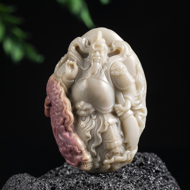 精品天然阿拉善玛瑙彩玉俏色巧雕精工雕刻玉化料御龙关公吊坠