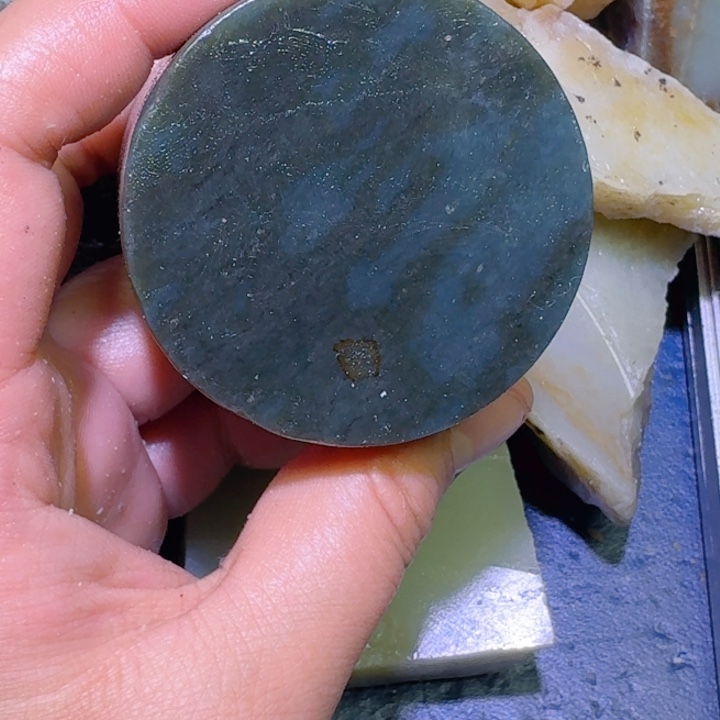 和田玉未镶嵌珠宝半成品