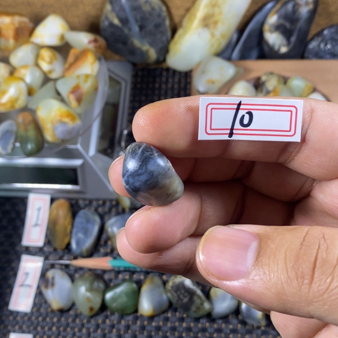 和田玉（糖玉）未镶嵌挂件