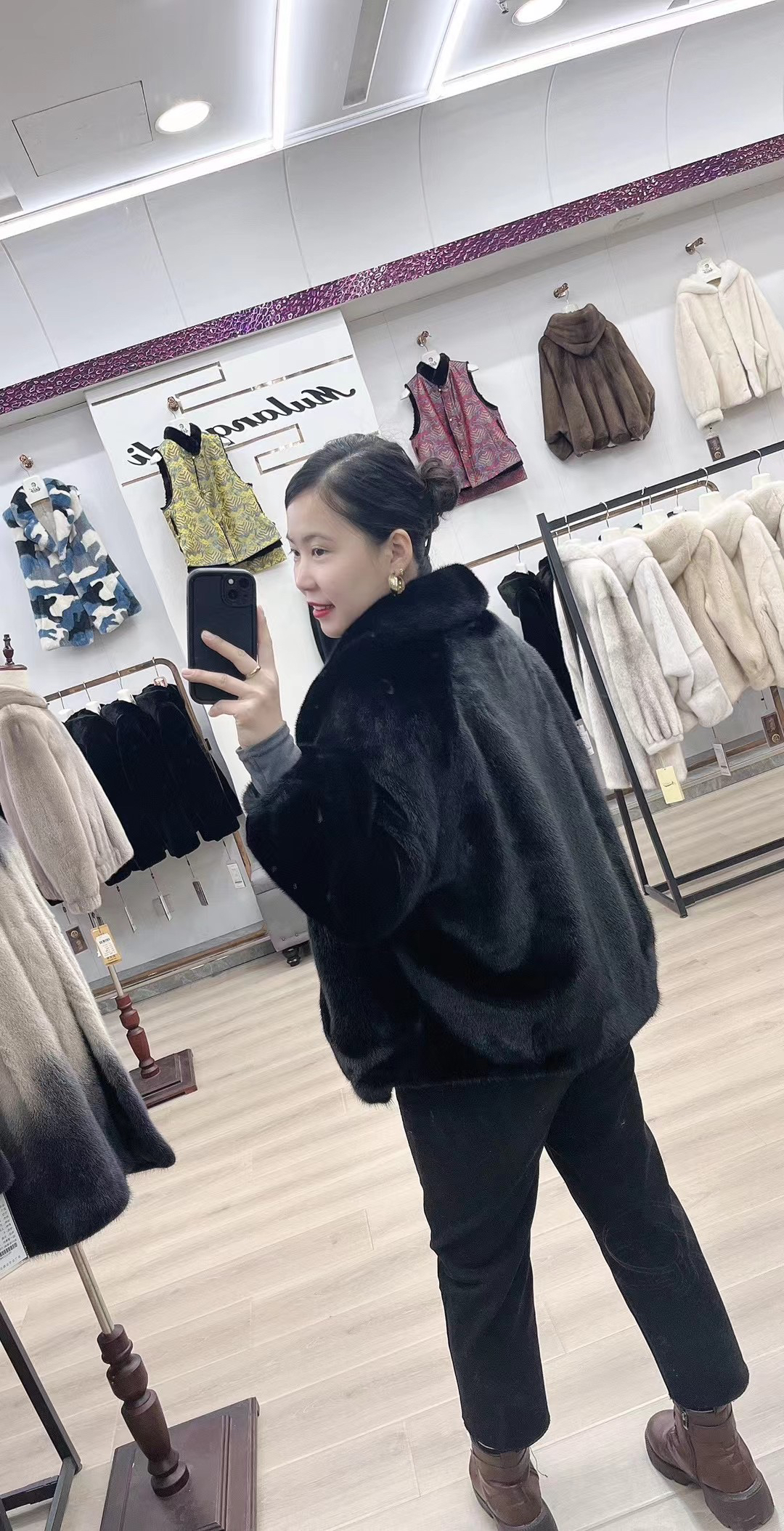 常规立翻领女短款口袋黑色极简风立领进口本色时尚休闲外套气质