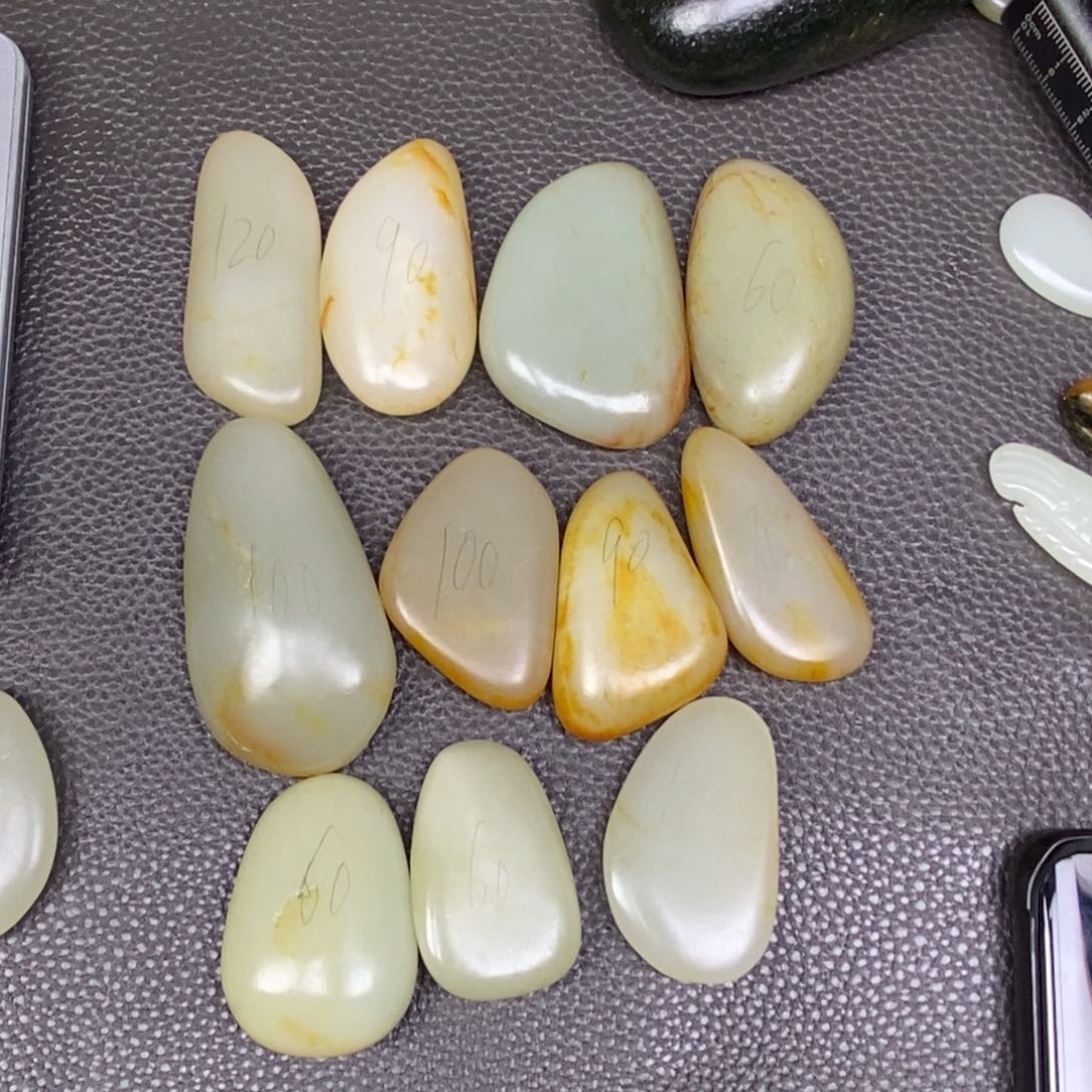 和田玉挂件未镶嵌魏*彪