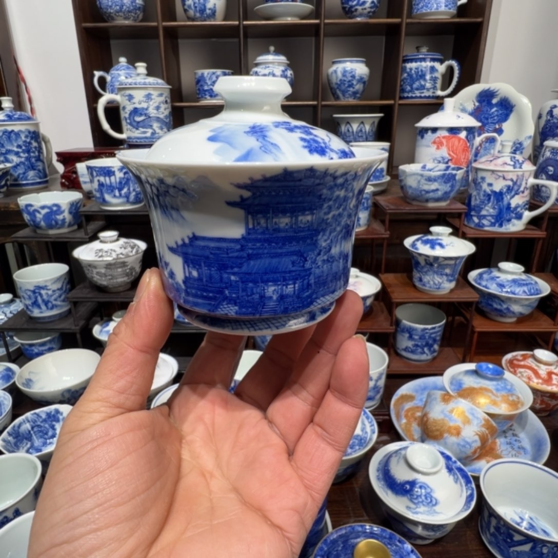 滕王阁青花山水盖碗