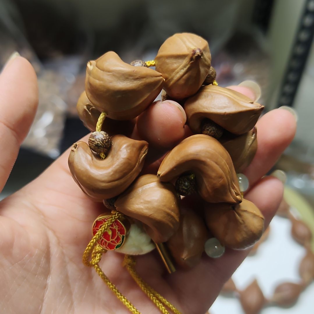 吊坠橄榄核元宝手捻