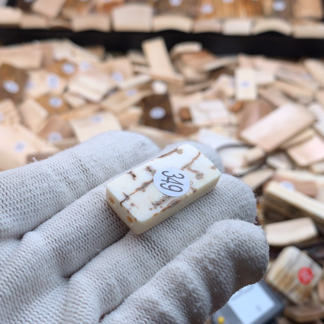 泥塑不打孔联系客服