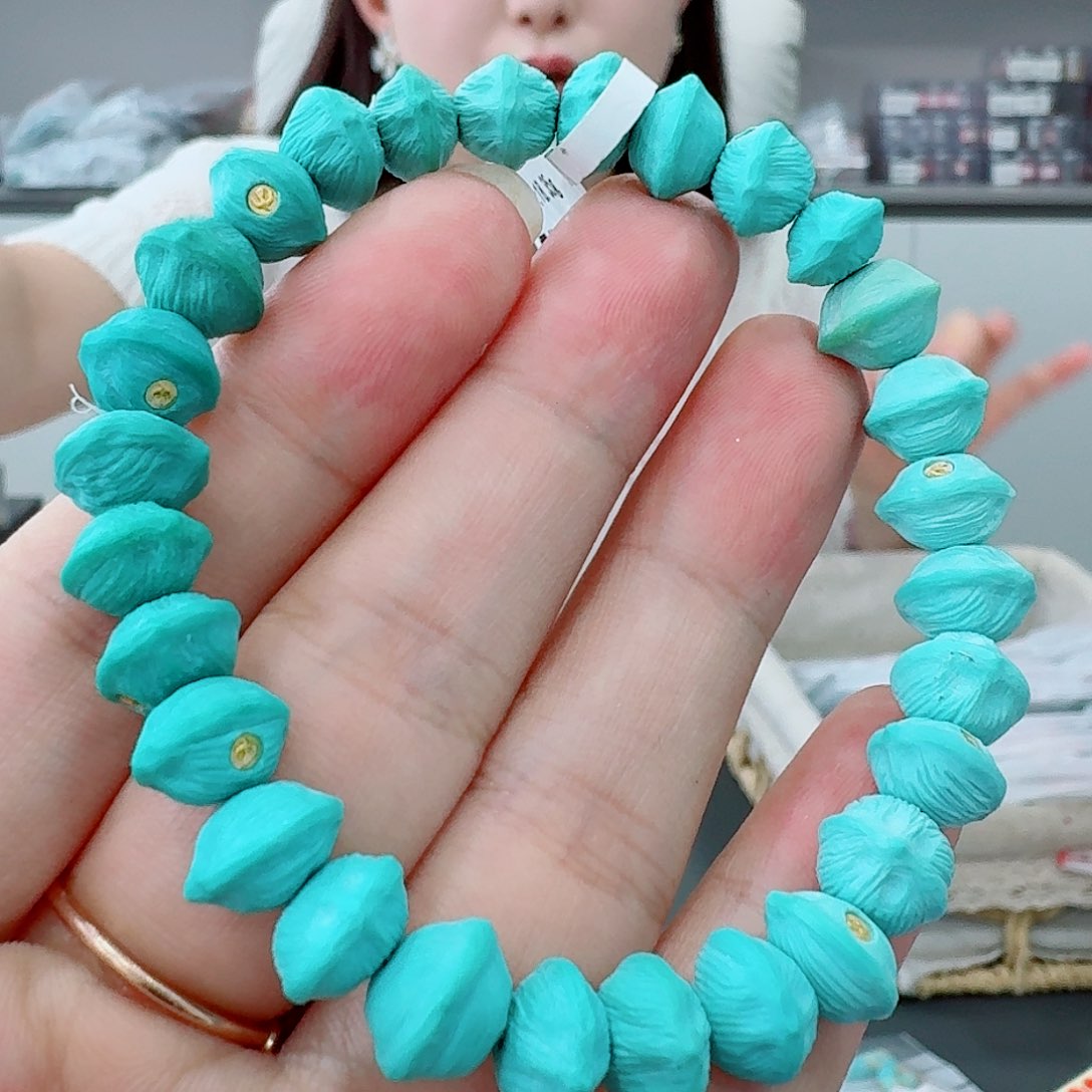 未镶嵌绿松石珠宝奇石