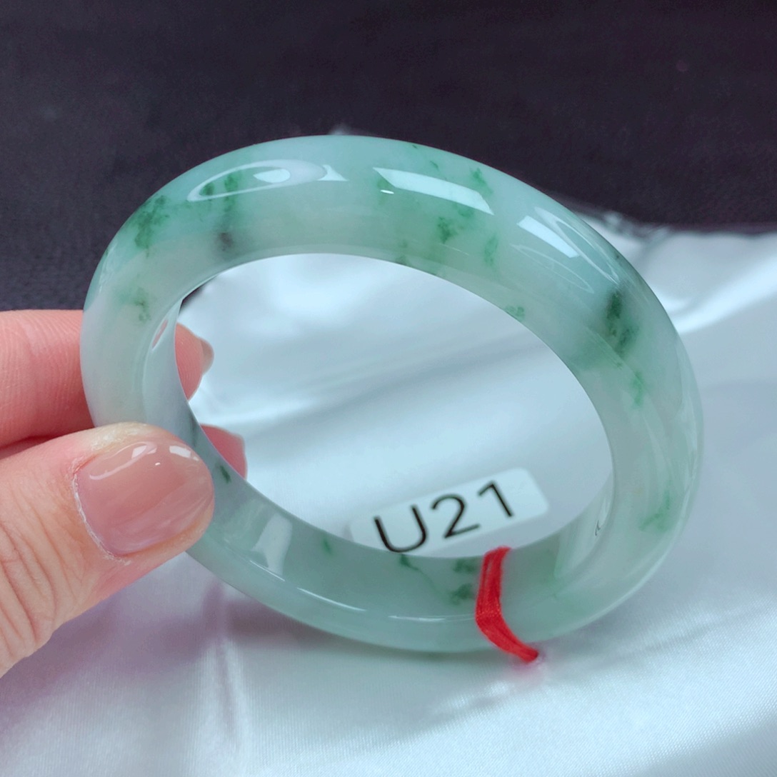 翡翠手镯未镶嵌手镯88