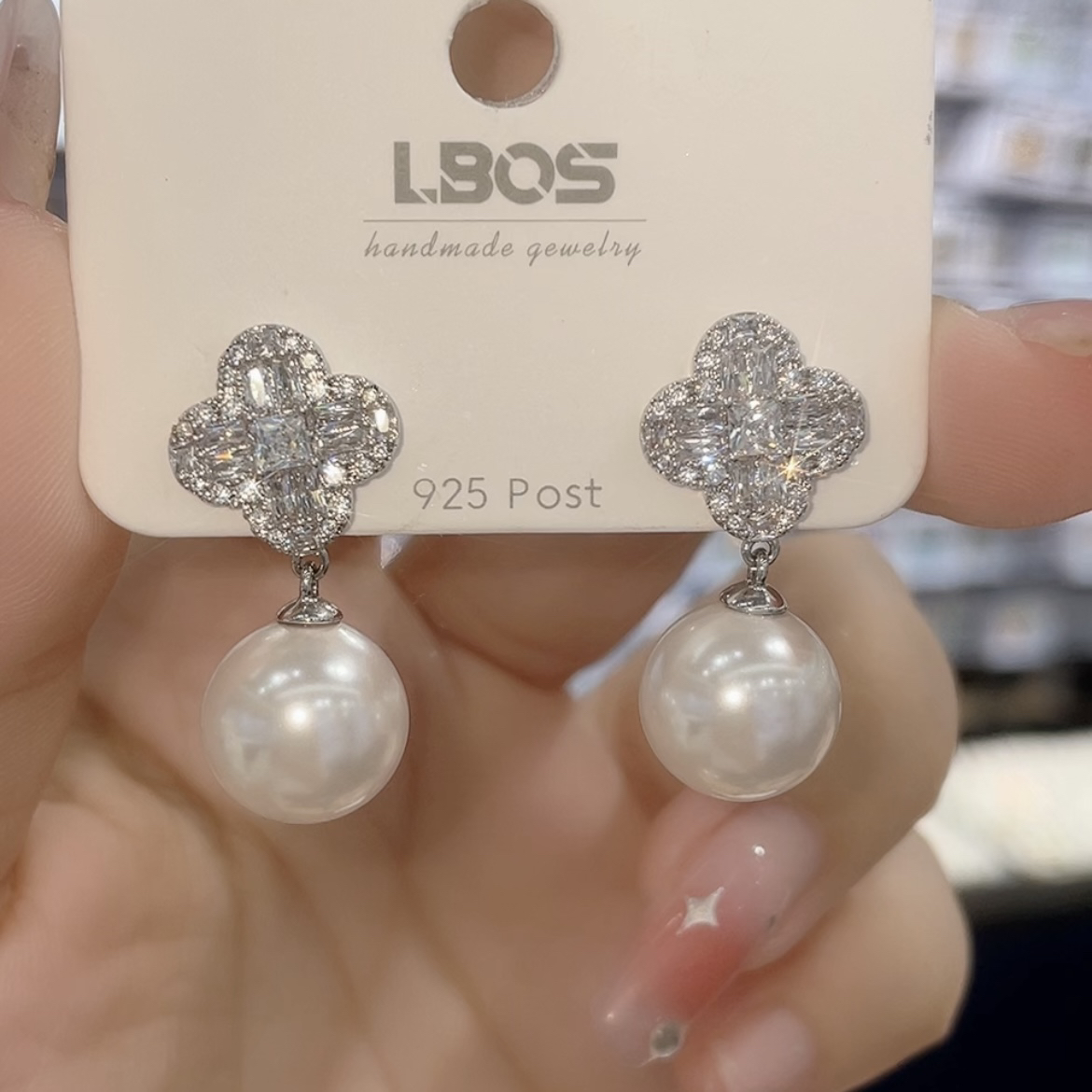 铜合金合成锆石耳饰 四叶花珠珠耳环时尚气质百搭小众设计感精美