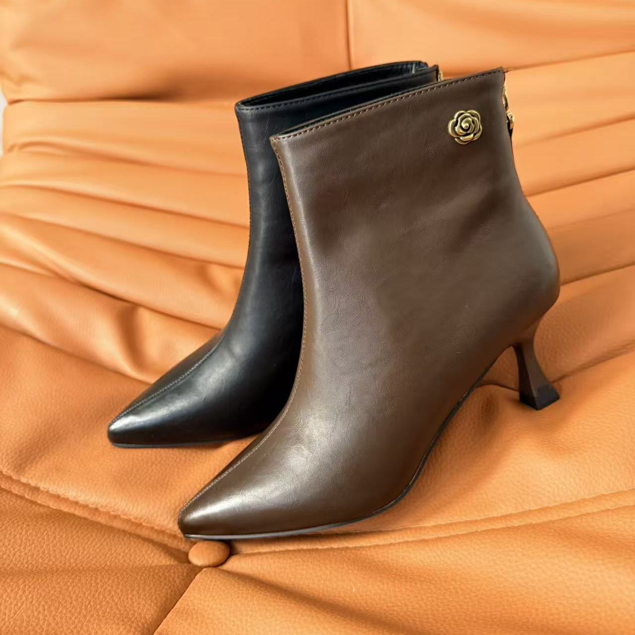 加绒尖头高跟短靴女冬2025新款欧美细跟棉靴子百搭裸靴2317-35