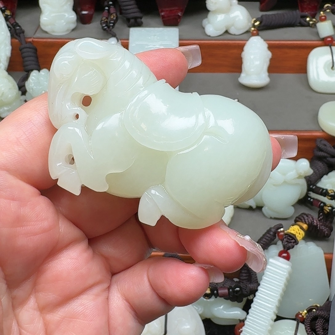 四***谈和田玉未镶嵌把件