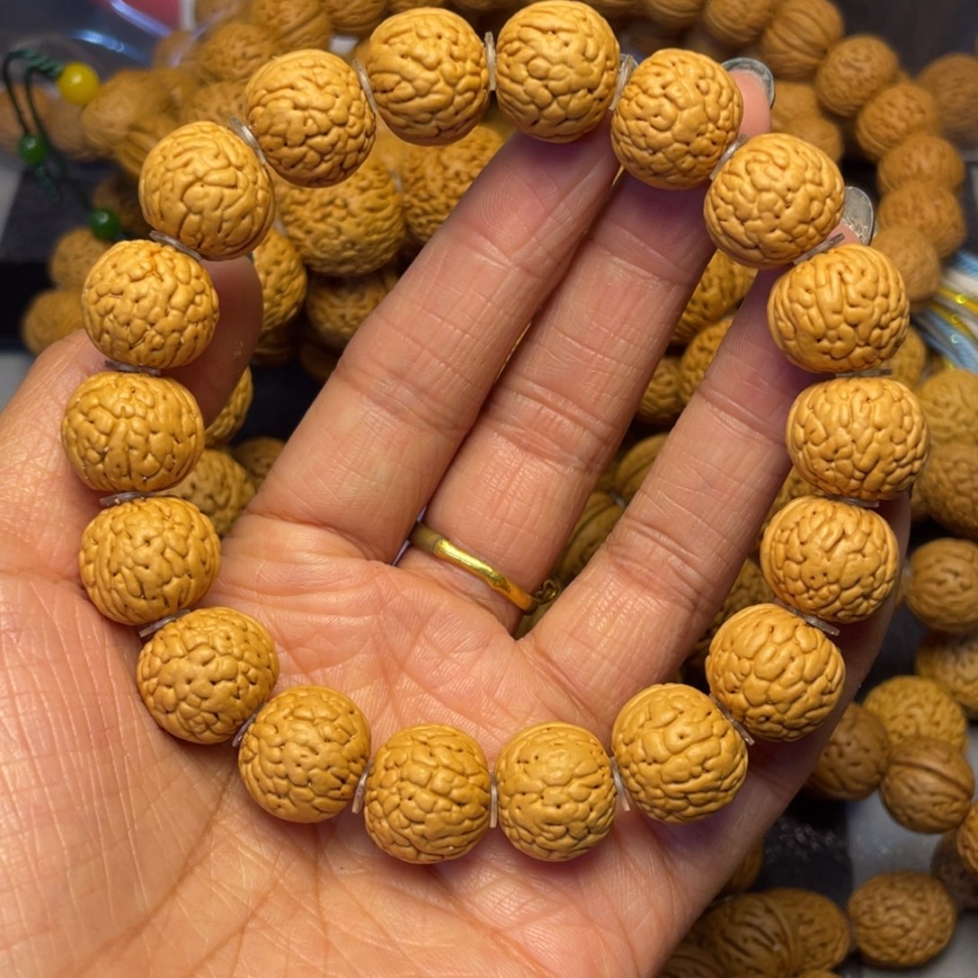 手串桃核鲁***刘15.5铁扇手串