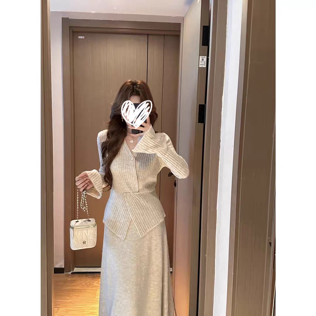 4111静奢风时尚套装显瘦长裙小香风套装针织法式减龄气质复古收腰