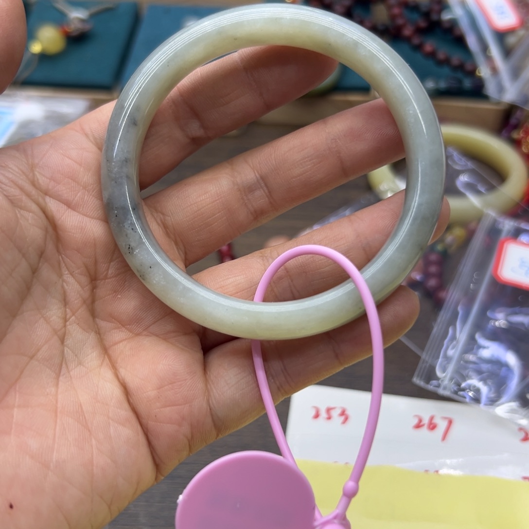 和田玉未镶嵌手镯61.4圈围244