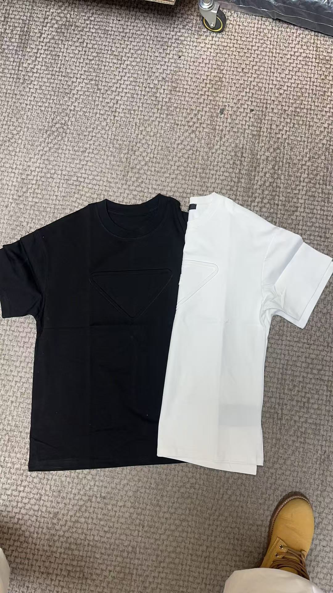 夏季休闲简约三角字母T恤 BALANCE RULE-【平衡规则】