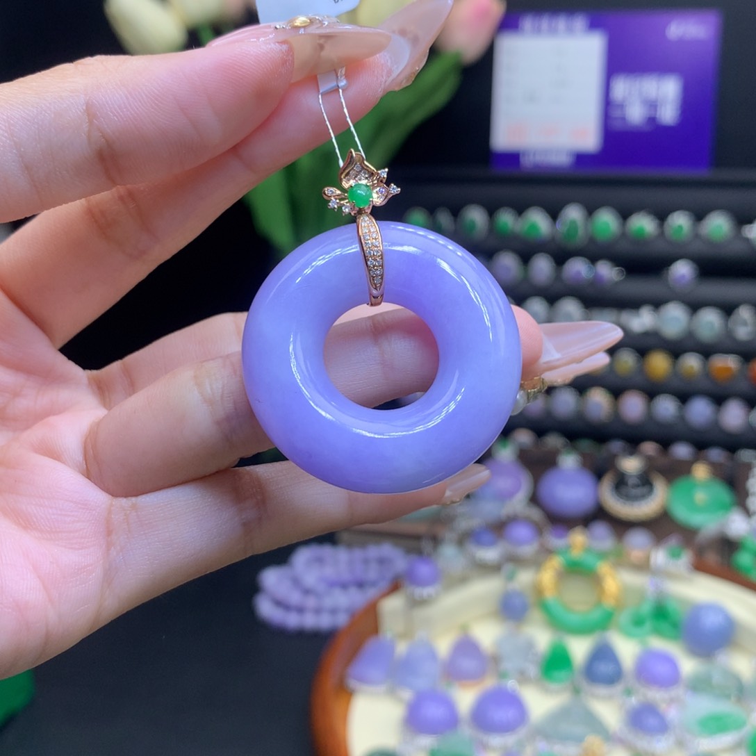 翡翠18K金镶嵌颈饰天然