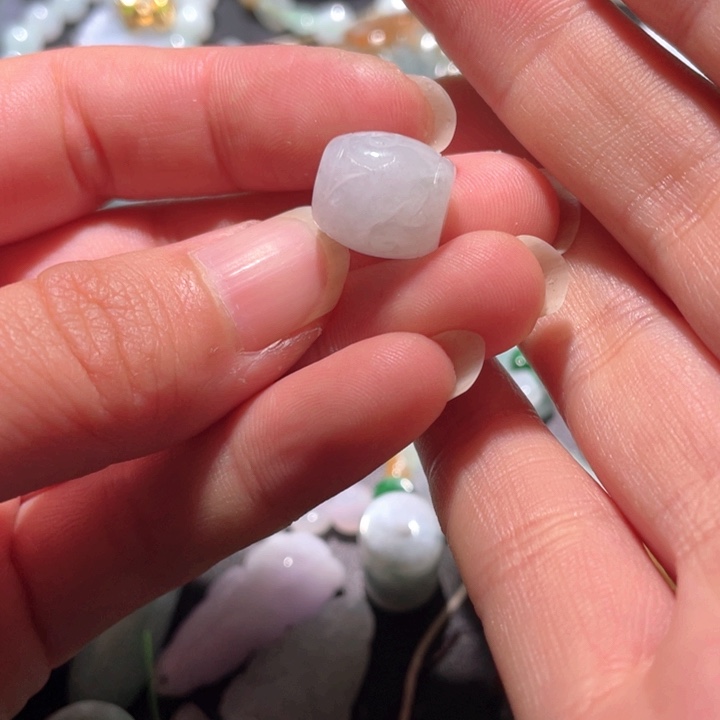 【闪购商品】翡翠颈饰未镶嵌绿*薇天然翡翠