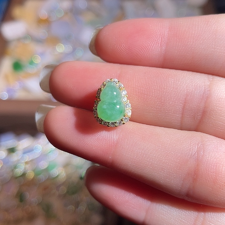 翡翠银S925镶嵌颈饰翡翠