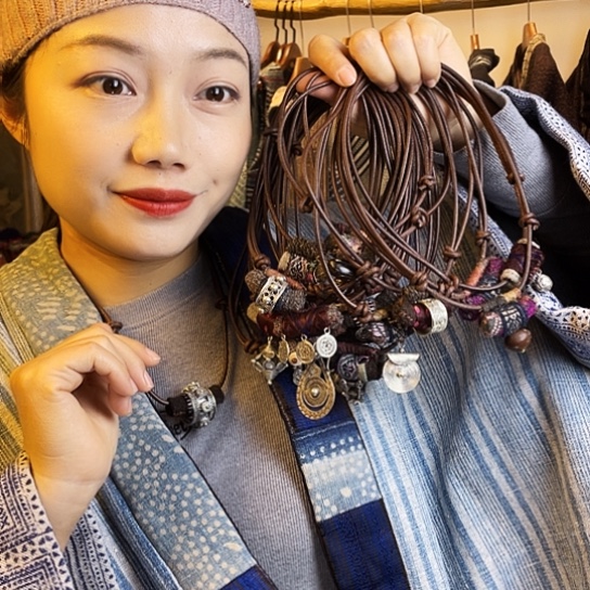 织绣手工制作工艺项链