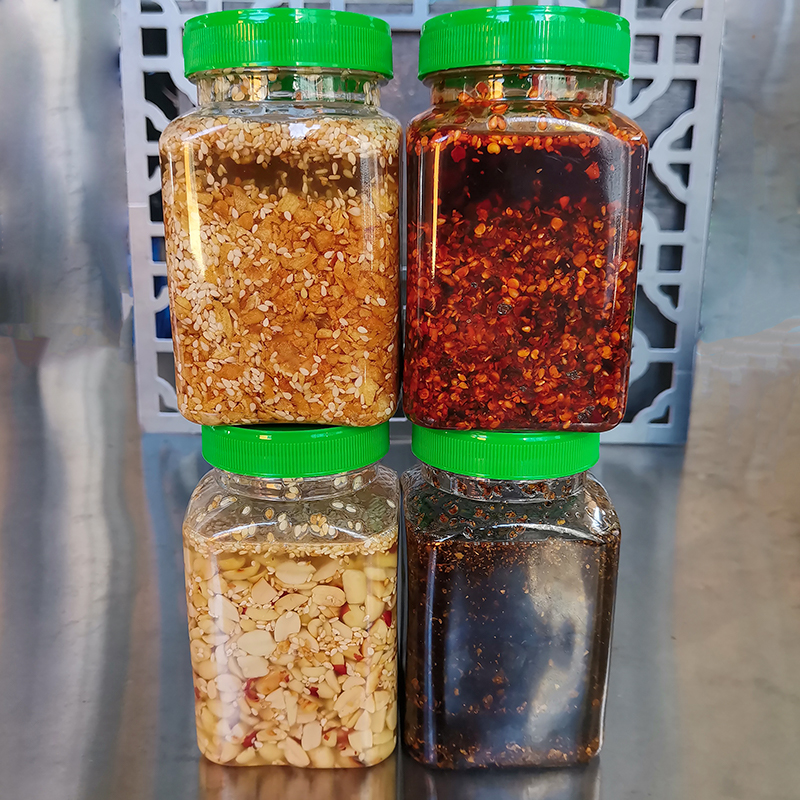 云南德宏早点小吃大蒜香芝麻油花生辣子花椒调味油300口克瓶装