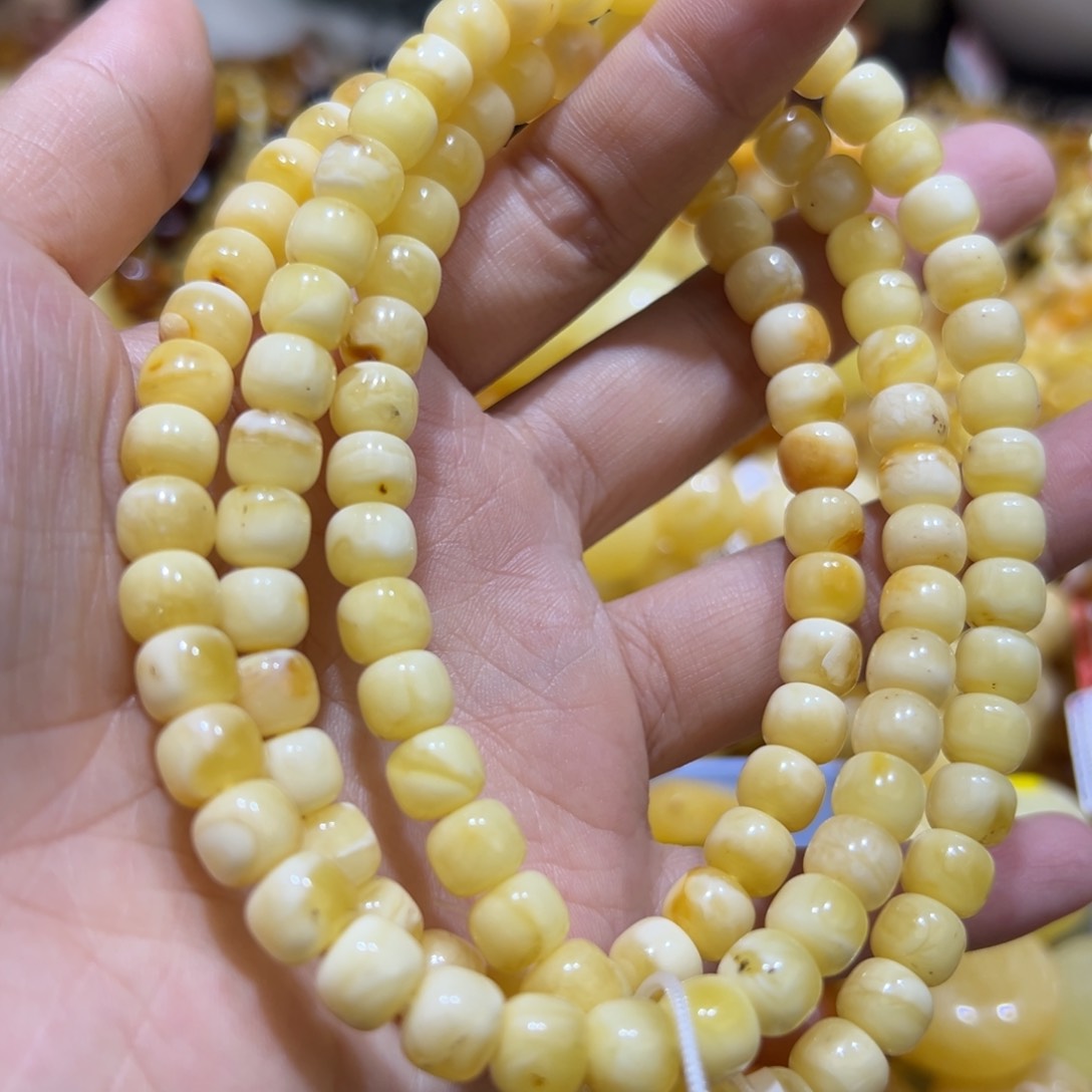 琥珀珠宝奇石未镶嵌