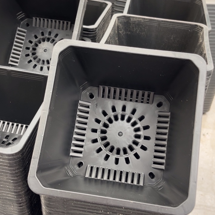 树脂180黑方口17高11一组20个