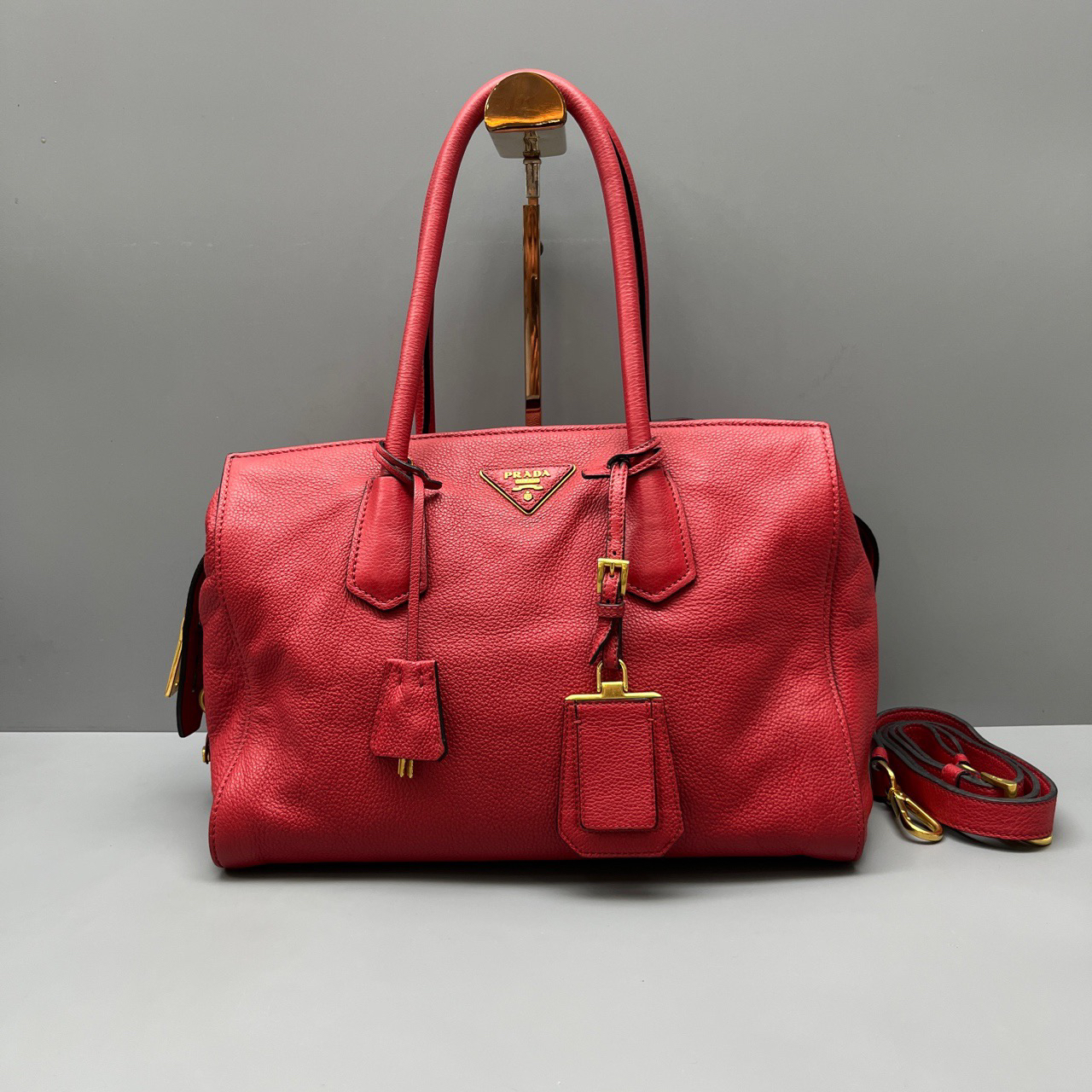 95新 Prada/普拉达 荔枝纹牛皮通勤包 尺寸31*20 SV14018