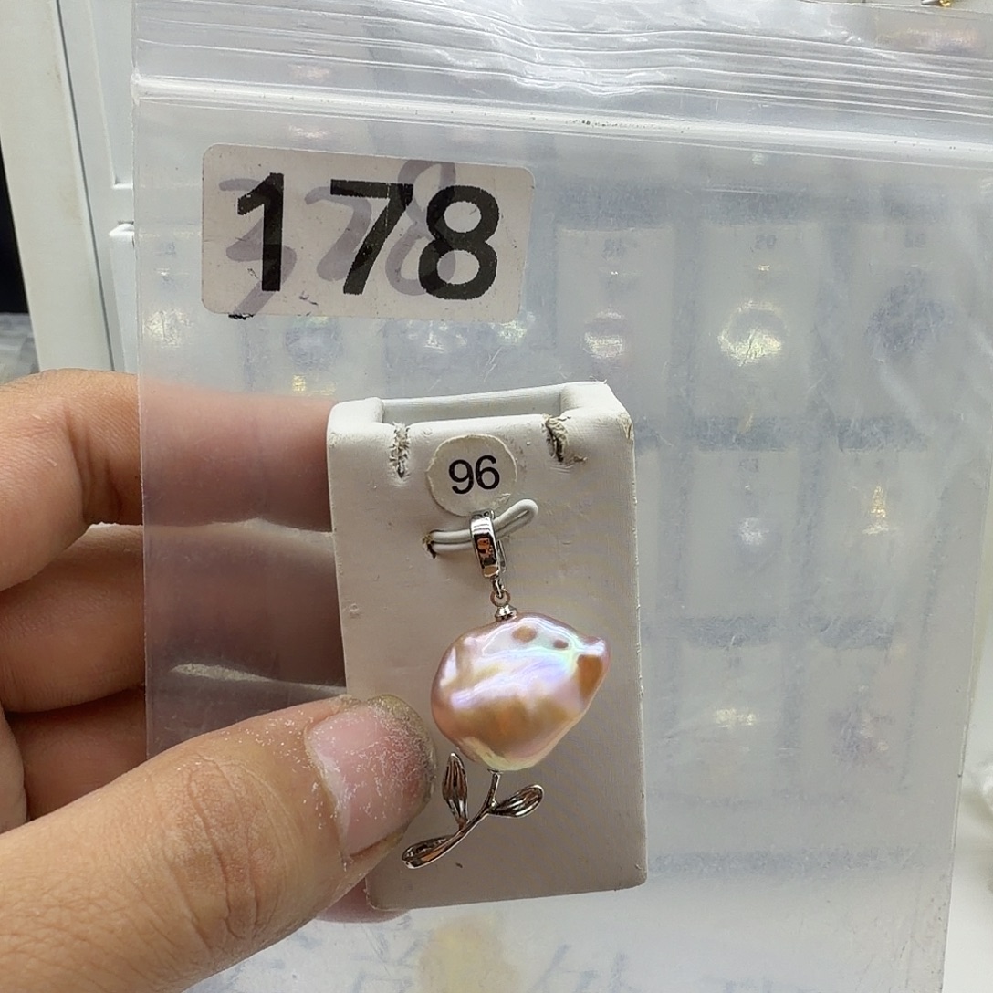 淡水珍珠合金颈饰