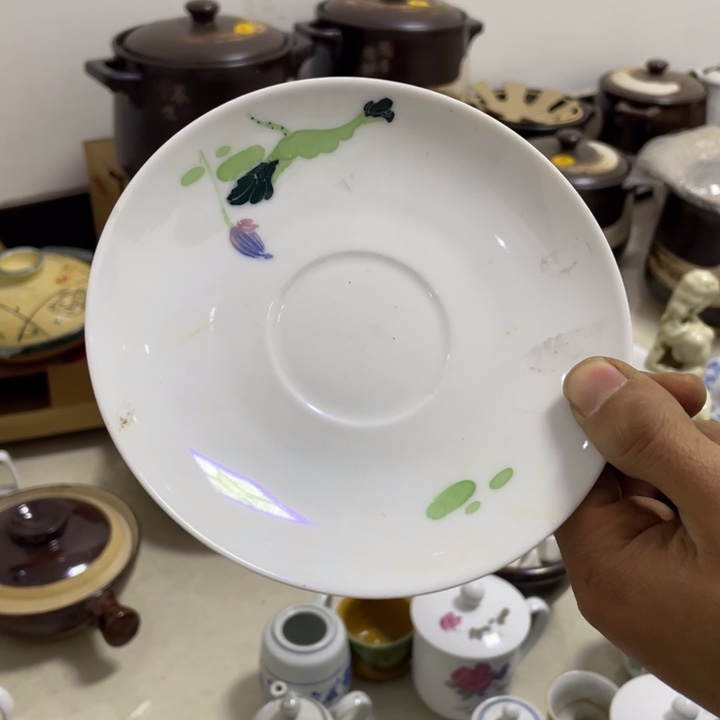 其他盘子碗摆件都有