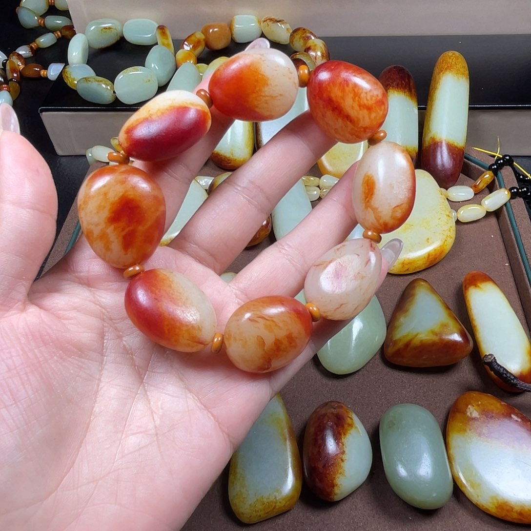 和田玉未镶嵌颈饰小*东