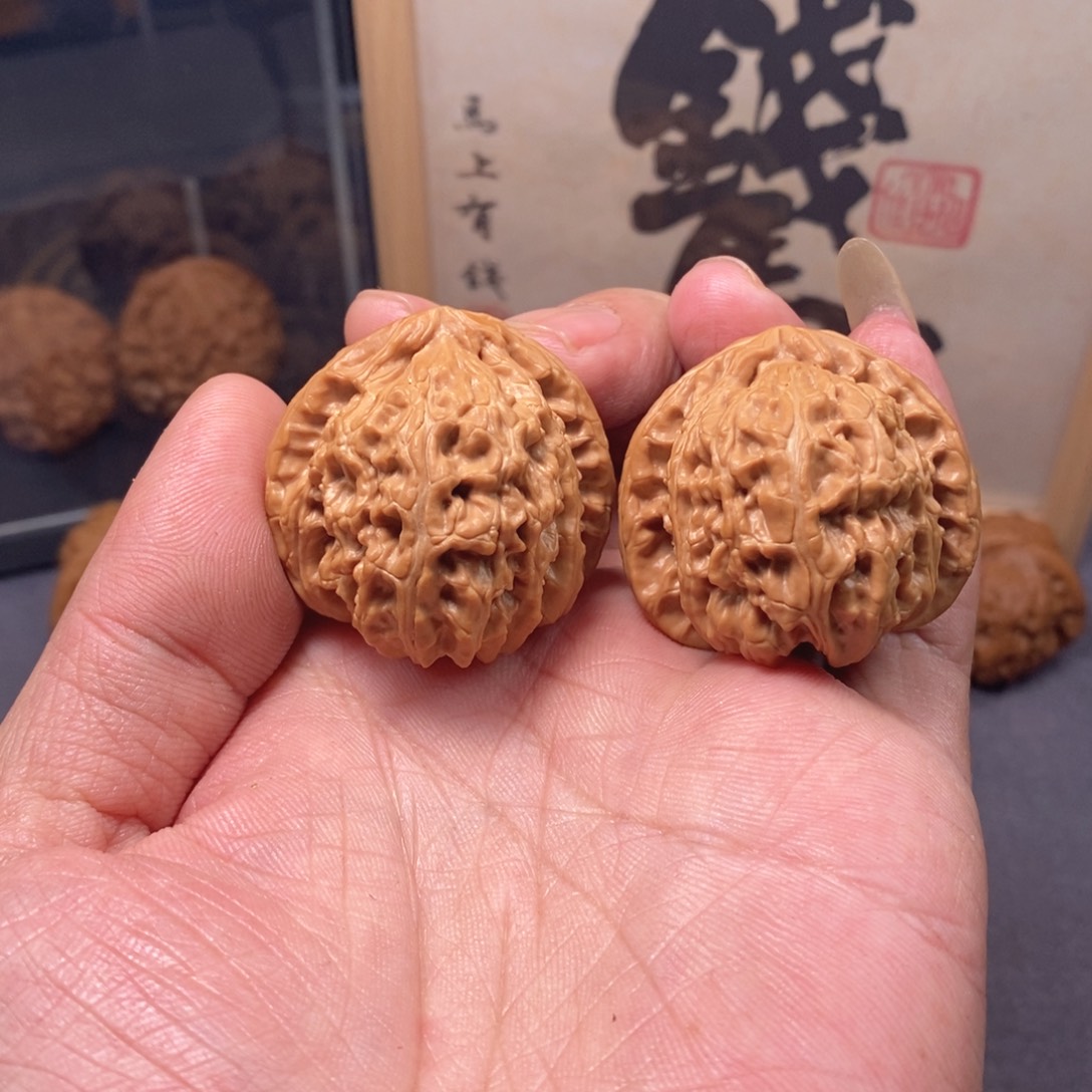 把件文玩核桃全品无修38尺福利三角白
