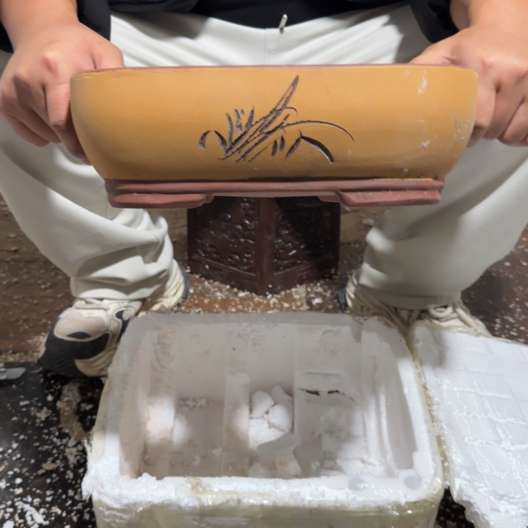 紫砂花盆瑕疵和瑕疵