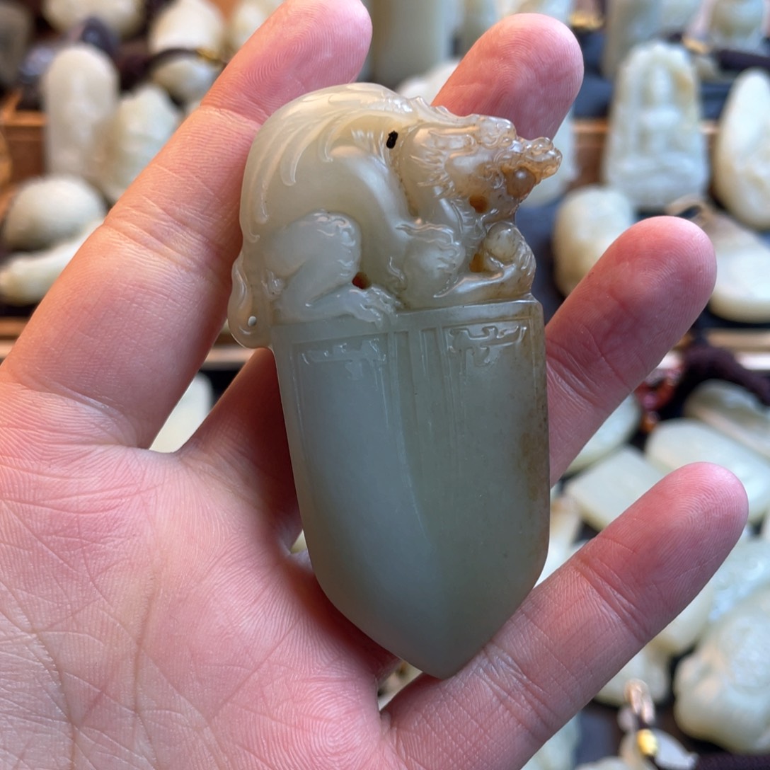 和田玉颈饰未镶嵌