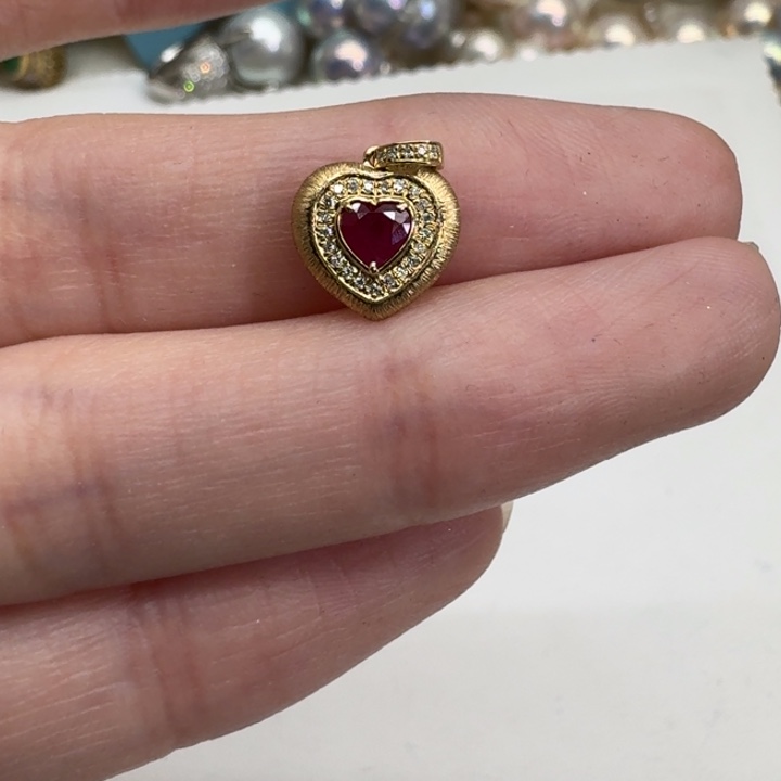 红宝石颈饰18K金镶嵌