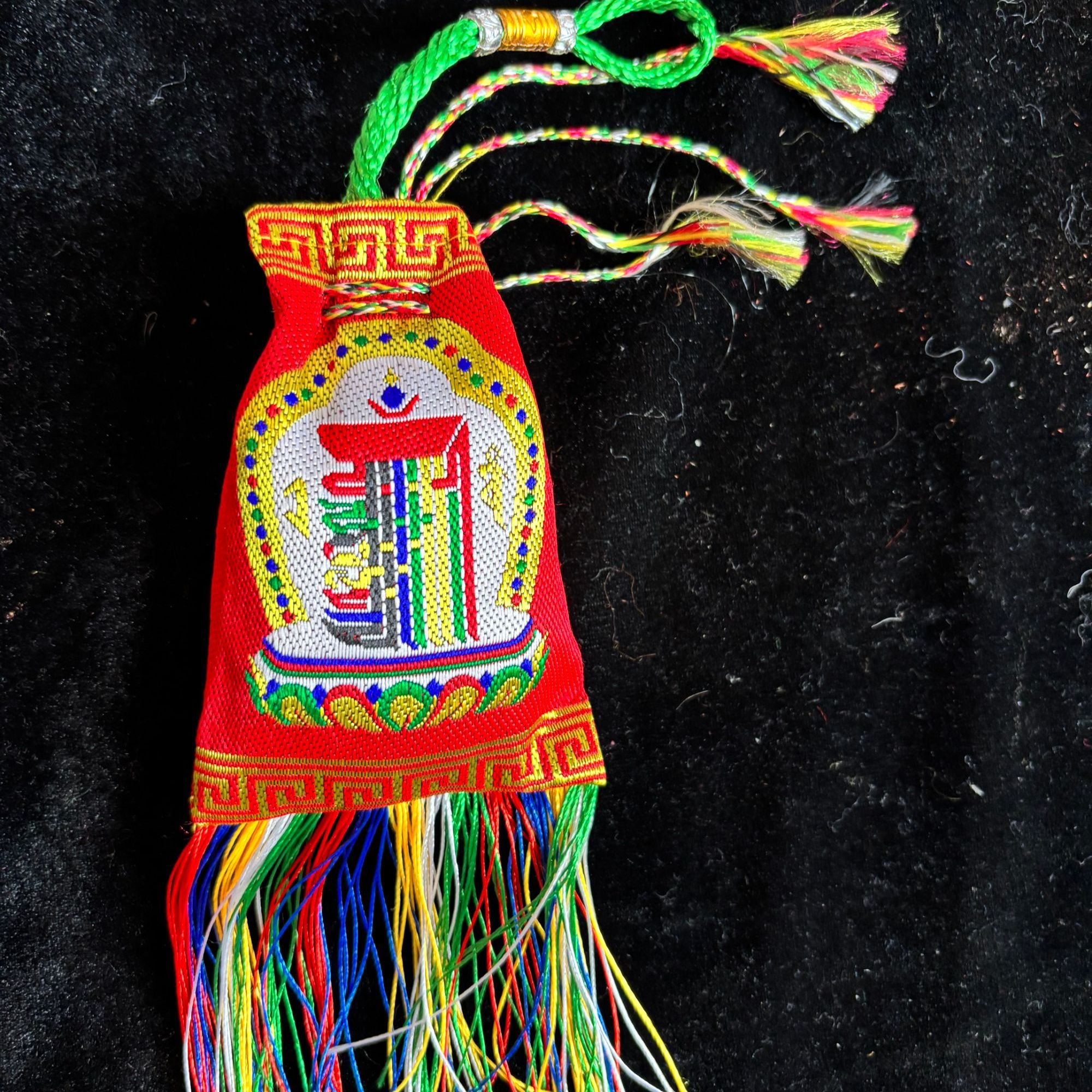 西藏藏药熏香粉车挂香囊香包 （拍一发四）