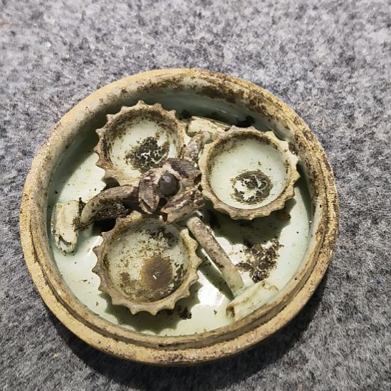 下***天瓷片壶。。。。。。。。。。。。。。。。。。。。。