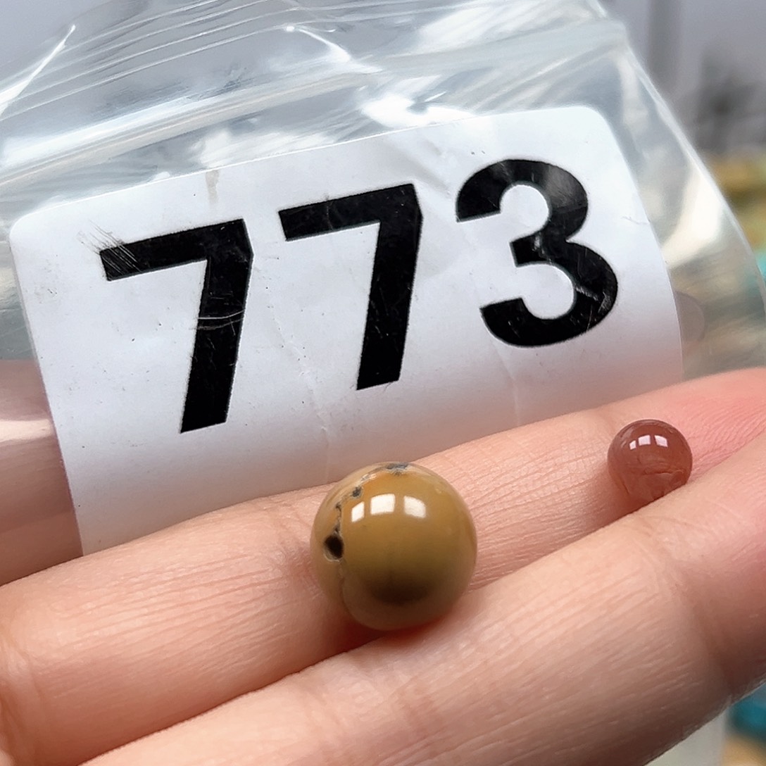 南红玛瑙未镶嵌颈饰