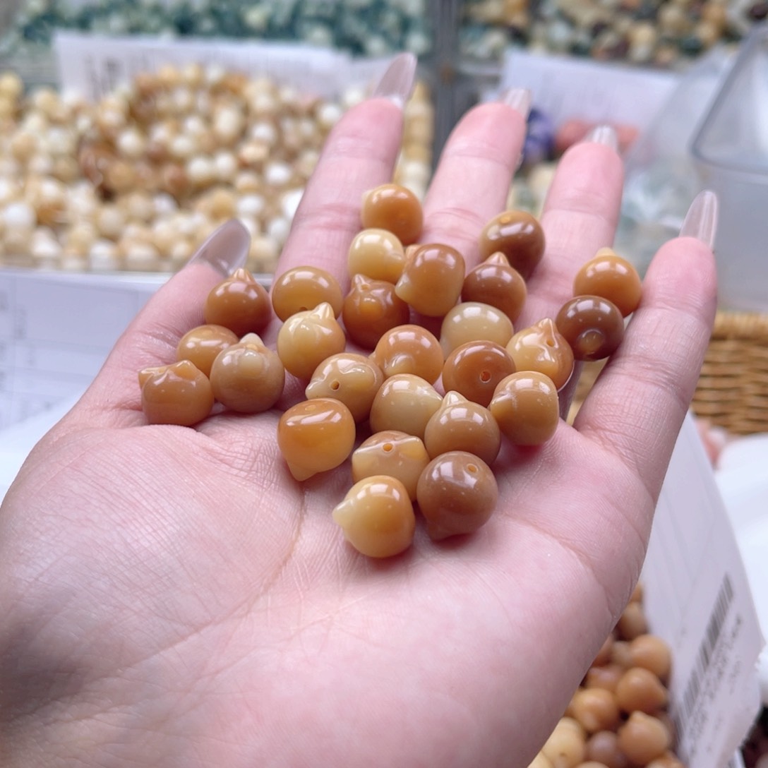 白玉菩提吊坠z12.5mm20颗。猫头