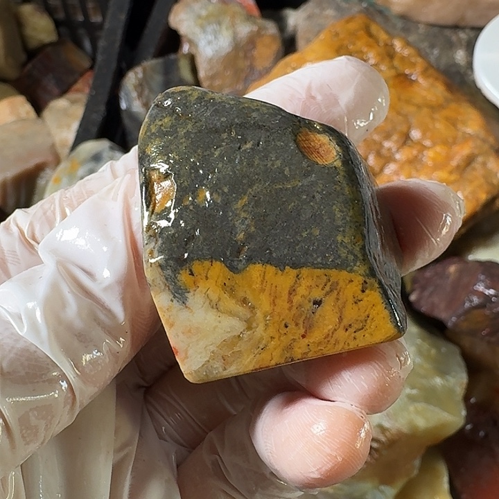 燎***人寿山石寿山石的颜色