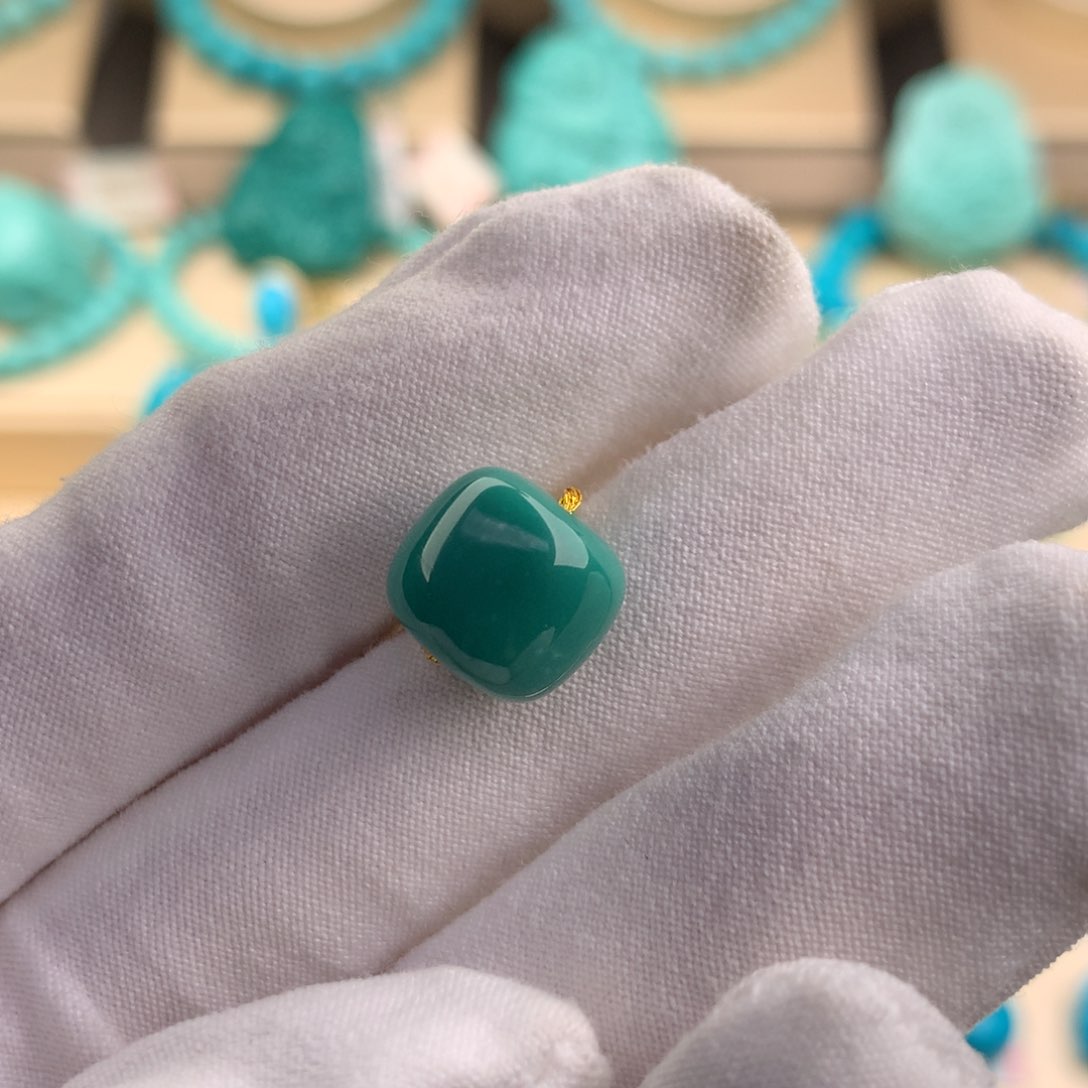 绿松石珠宝奇石未镶嵌11.5*10.1mm