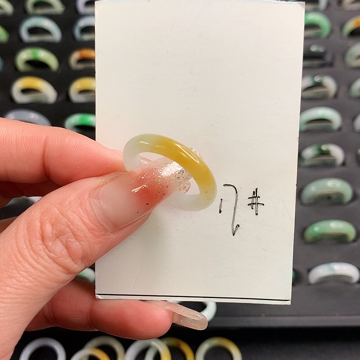 翡翠戒圈未镶嵌翡翠