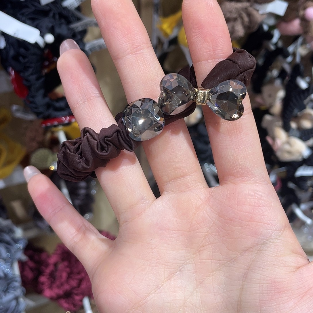 布艺非金属咖色钻面膜