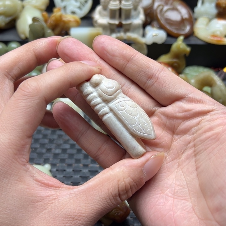 颈饰未镶嵌和田玉（糖玉）