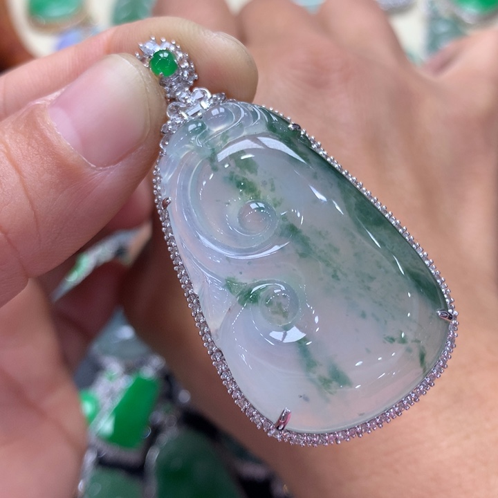 翡翠吊坠(不含链)18K金镶嵌